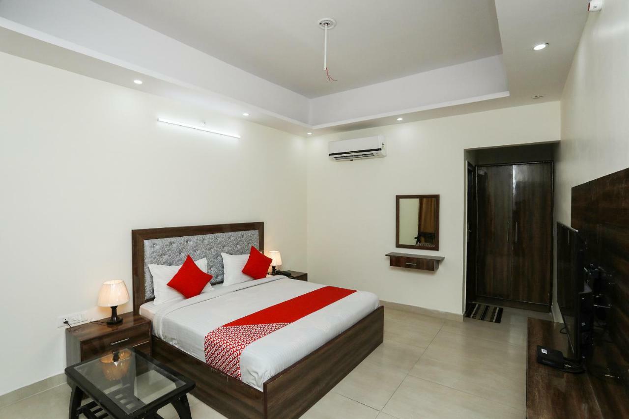 Oyo 35511 Hotel Park View Rohtak ภายนอก รูปภาพ